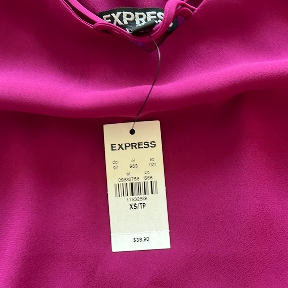 Express cami top. Magenta/pink. Size XS. NWT. - Picture 4 of 5